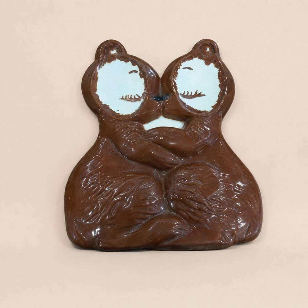 Vintage Hugging Bear Wall Plaque – Hand-Painted Ceramic